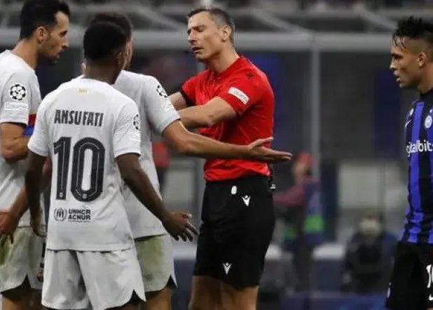 ممنوعیت‌های گسترده فیفا برای داوران