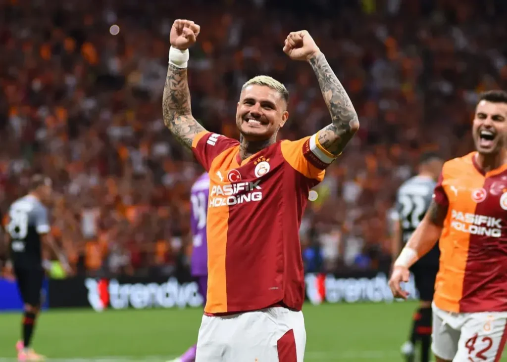 ناپولی، جانشین لوکاکو را انتخاب کرد/ بازگشت ایکاردی به ایتالیا: اگر رمس‌پارک اجازه بدهد