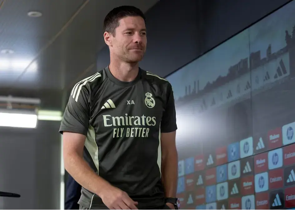 نگران نیستم، بهتر و بهتر می‌شویم/ ژابی: هیچ فاصله‌ای با بارسلونا نداریم