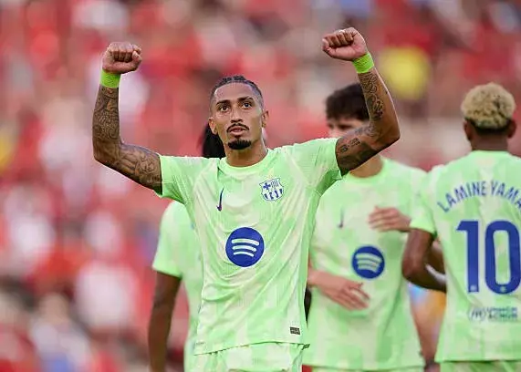 پاس یامال، ضربه سر رافینیا/ مدعیان توپ طلا تقدیم می‌کنند: اولین گل فصل بارسا