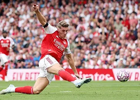 پاسخ به انتقادها در ورزشگاه امارات/ استارت گیوکرس: ماشین گلزنی روشن شد!‏