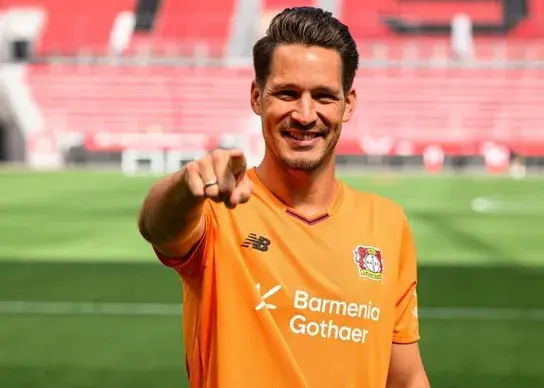 پلاسویچ 34 برای رقابت با فلکن آمد/ رسمی: دروازه‌بان آلمانی لایپزیش در لورکوزن