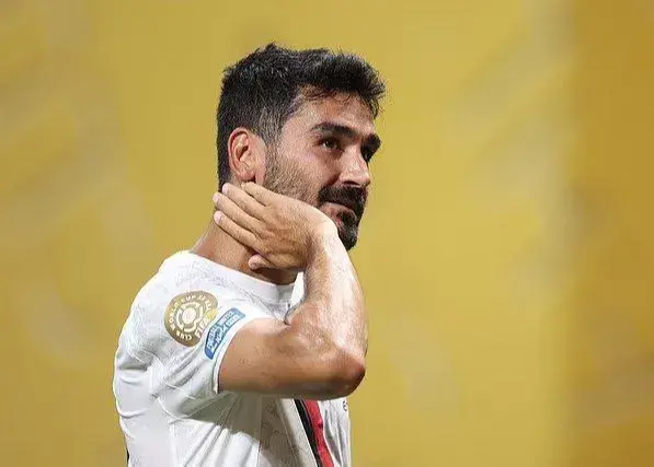 گواردیولا دو ستاره سیتی را کنار گذاشت