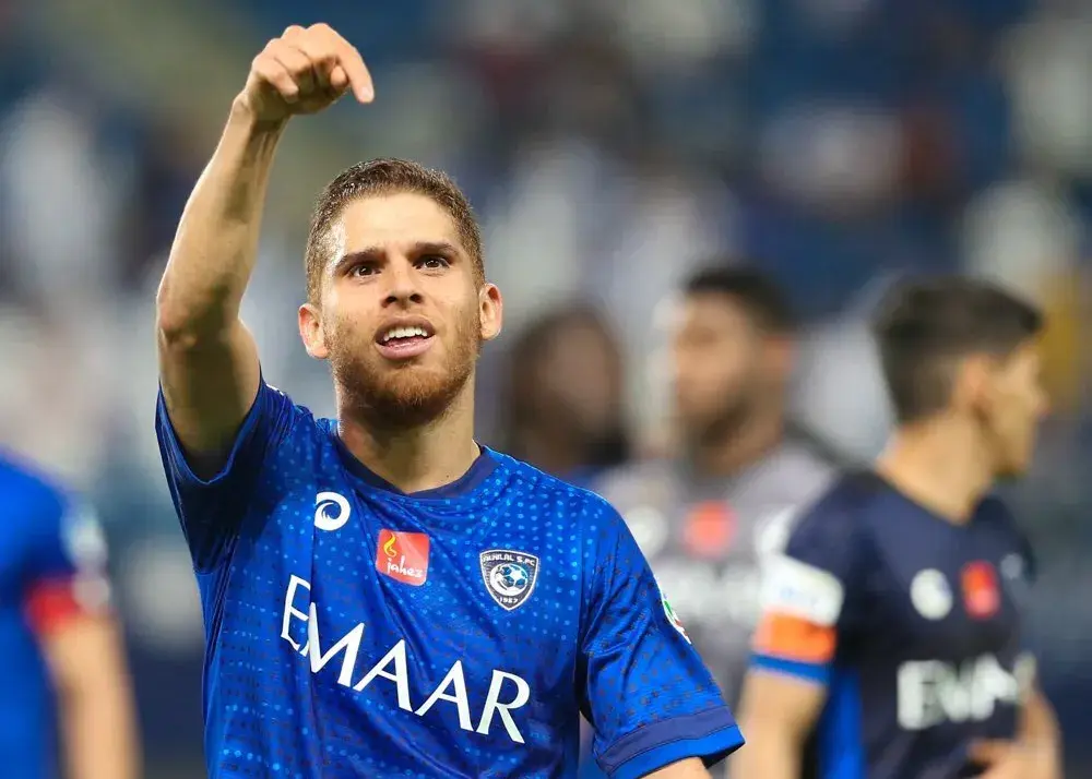 گوستاوو: مقابل رونالدو بودم، با دیوار تصادف کردم!