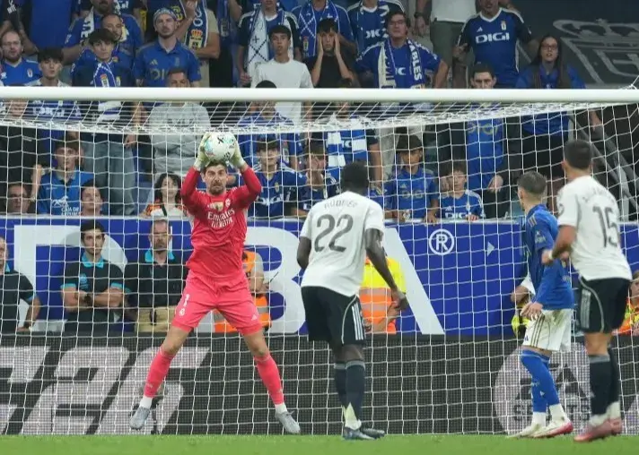 با پیامی غیرمستقیم/ کورتوا گوش وینیسیوس را کشید