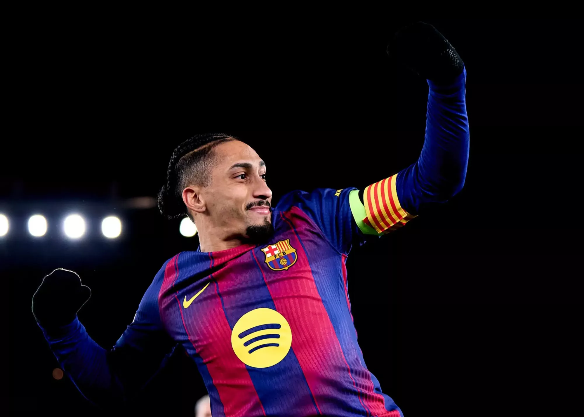 شوکه شدند ولی خیلی زود برگشتند/ فوران آتشفشان بارسا: کامبک با مثلث مرگبار!