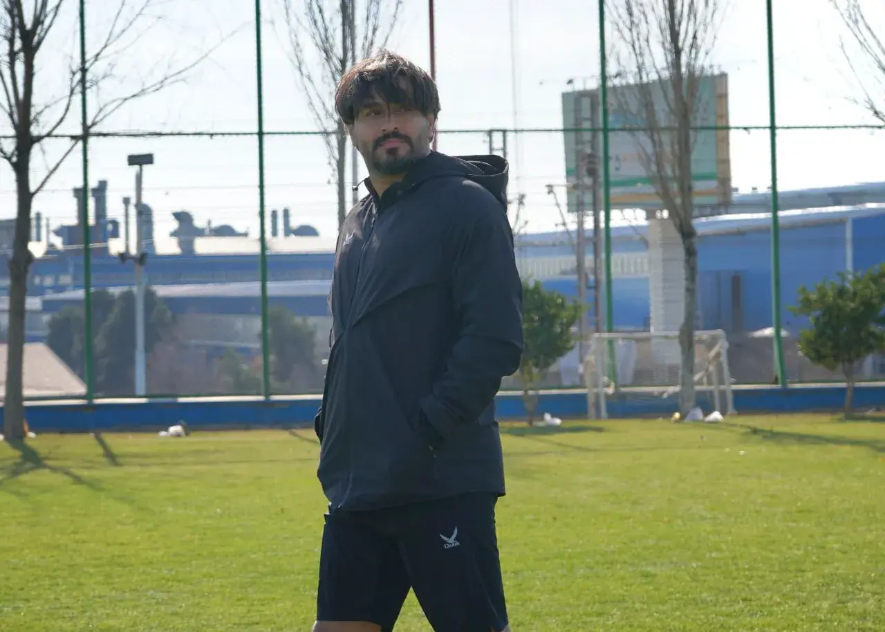 تمرین در ورزشگاه اختصاصی با وجود تقویم فشرده/ پیکان بدون هیاهو آماده استقلال می‌شود