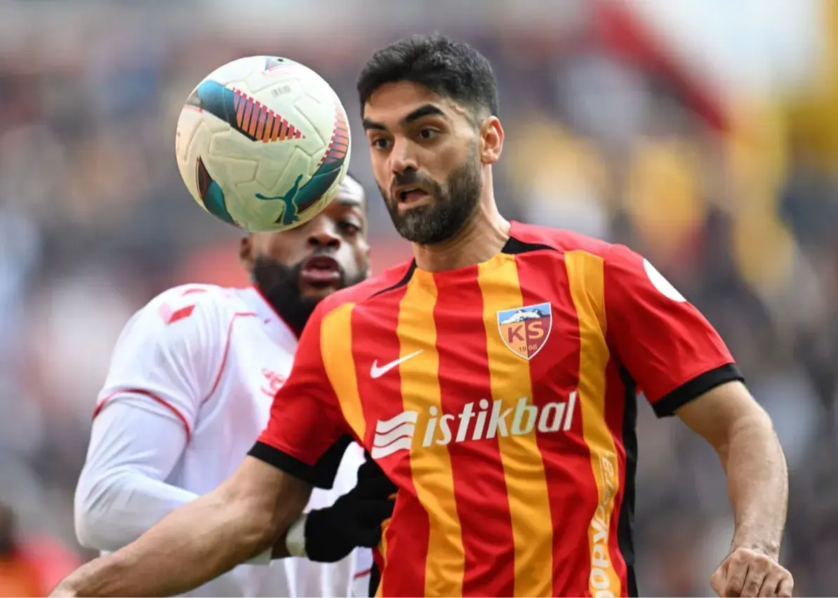 بازگشت قریب‌الوقوع علی کریمی به ایران؛/ اختصاصی: دومین خرید بزرگ سپاهان در نیم فصل