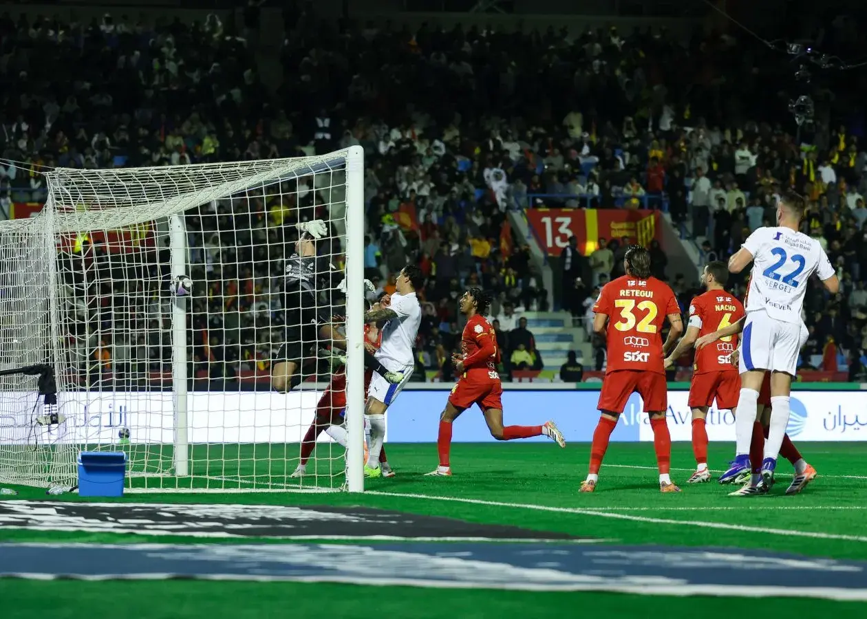 تساوی مقابل القادسیه با گل دقیقه 90 الدوساری/ الهلال از جهنم دمام جان سالم به در برد!