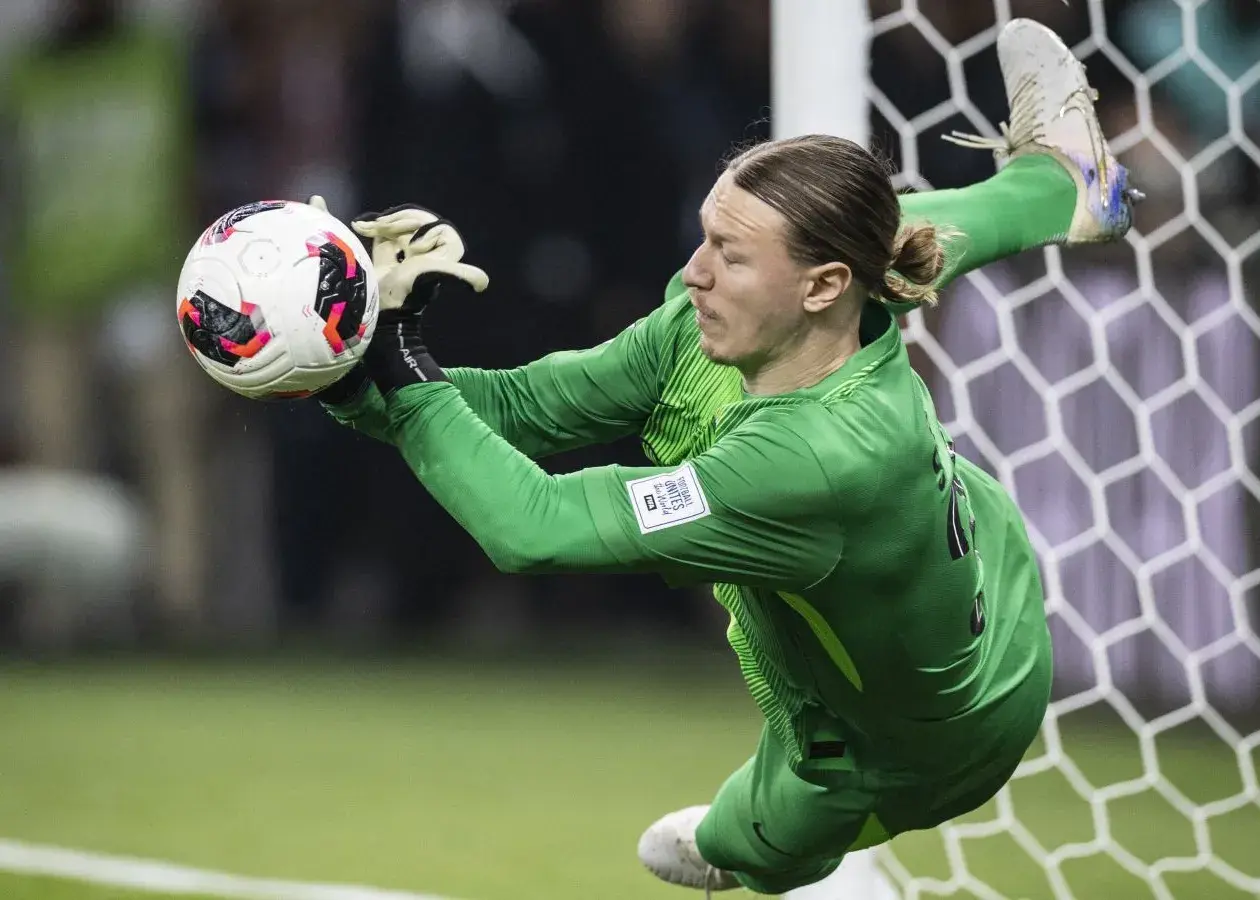 واکنش ارادی گلر در ضربات پنالتی، دروغ است/ افشاگری جنجالی درباره رازهای مهار ضربات پنالتی!