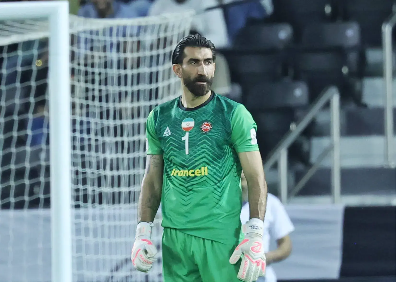 از نزدیکترین فاصله با محکمترین قدرت؛/ بیرانوند در حد بهترین سیو زندگی!