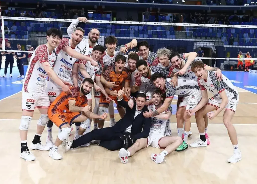 پیاتزا رقیب بیچاره را نابود کرد