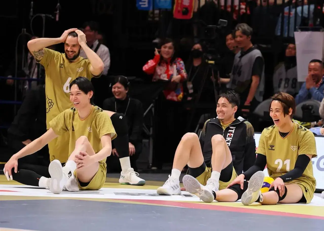 واکنش متفاوت FIVB به حرکت به‌یادماندنی نیشیدا