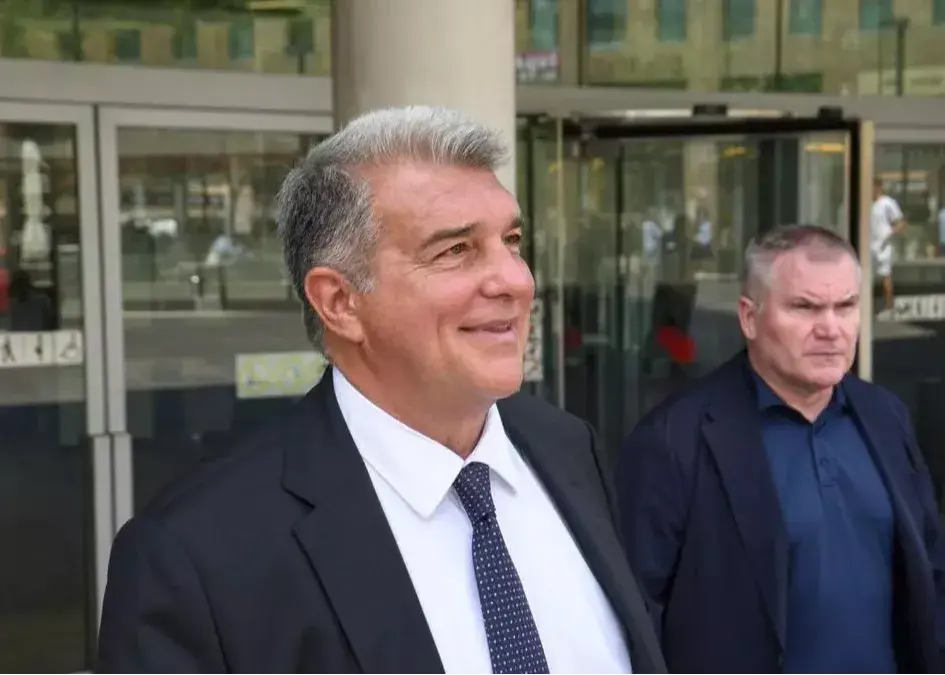 او خودش نمی‌خواست برگردد/ موضع لاپورتا درباره مسی تندتر شد!