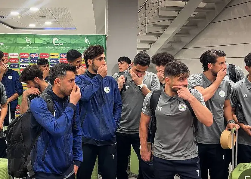 عجیب‌ترین اعتراض تاریخ فوتبال ایران (عکس)