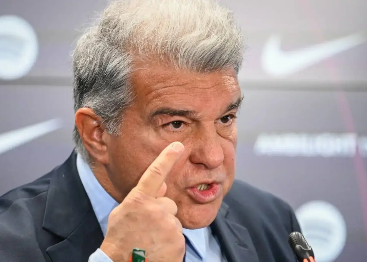 لاپورتا علیه شهردار بارسلونا/ نوکمپ آماده میزبانی فینال جام جهانی نیست!