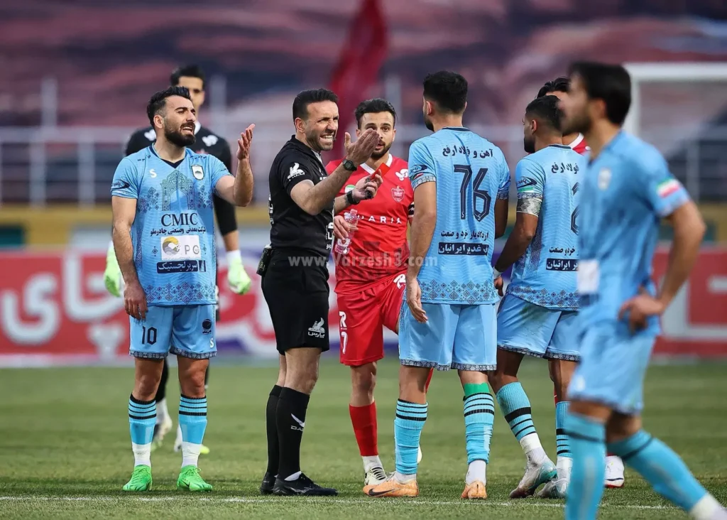 اخباری و تاوان اعتماد به یک جوان برابر پرسپولیس
