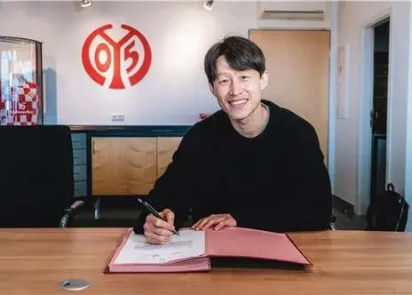 ستاره تیم ملی کره‌جنوبی تا 2029 در بوندسلیگا