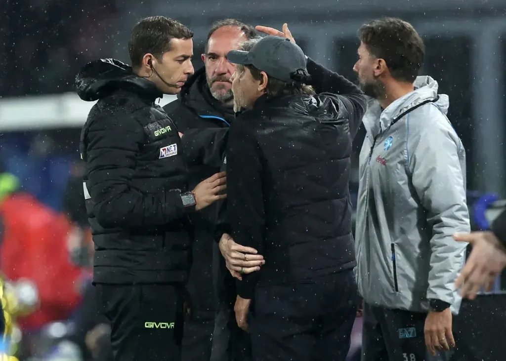 ‏فریادهای بی‌سابقه مدیر پارتنوپی در میکسدزون/ خشم ناپولی از داوری: این فوتبال مایه ننگ است!