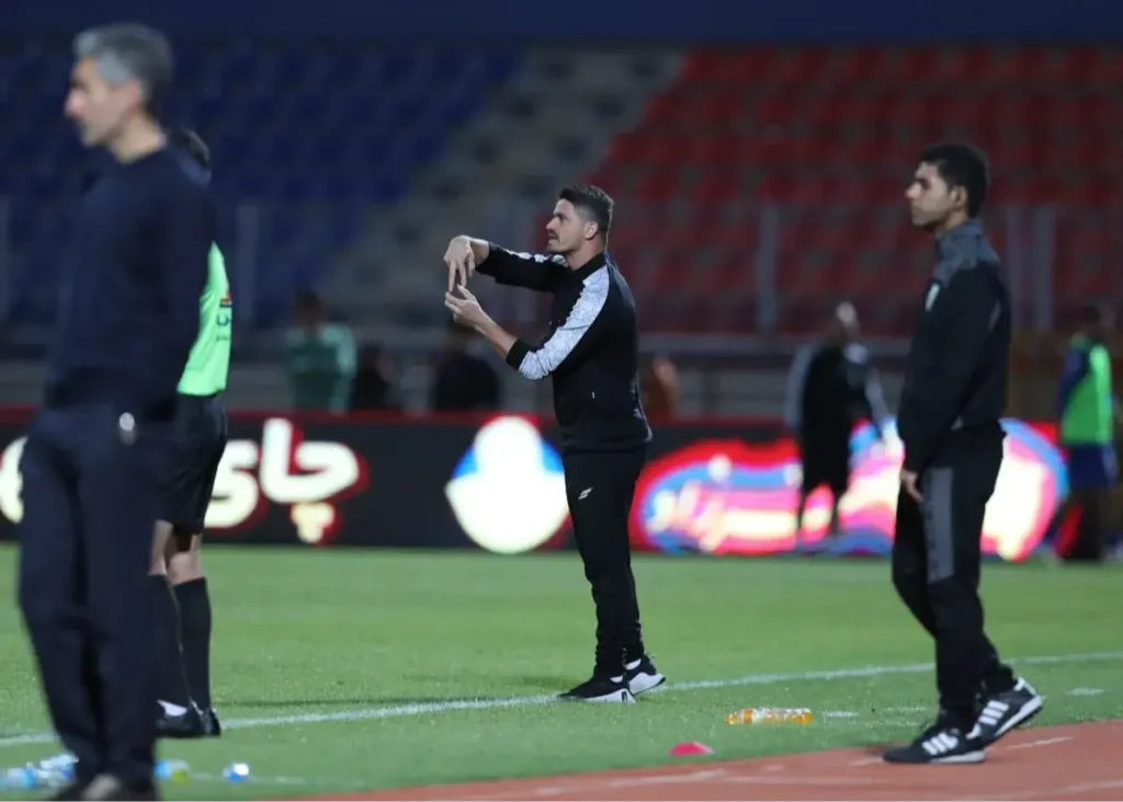 عبور از نازون و تعویض‌های هوشمندانه/ وریا، سرمربی آینده فوتبال ایران