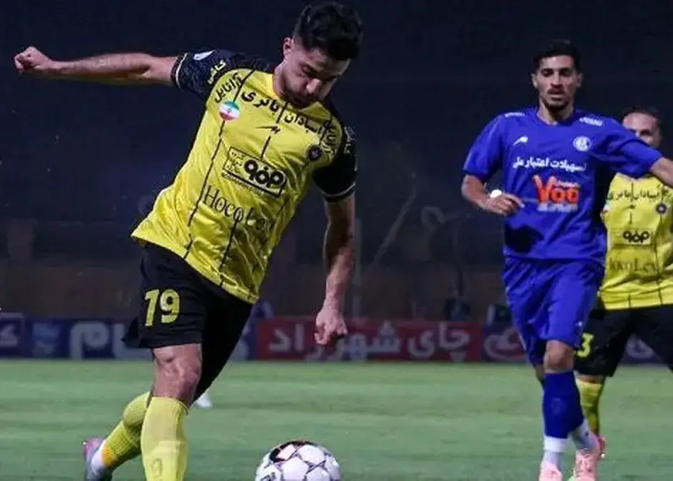 روز شلوغ‌ VAR با دو پنالتی و تغییر کارت:/ سپاهان سه – اس خوزستان یک: همچنان در کورس با کاوه!