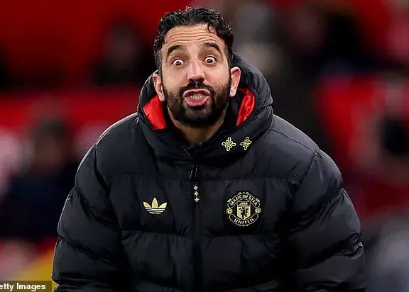 یان رایت:/ آموریم باید از درخشش این ستاره خجالت بکشد