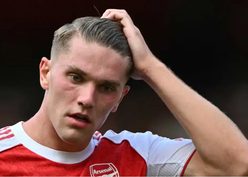 مایکل اوون:/ این مهاجم گرانقیمت راه قهرمانی آرسنال نیست