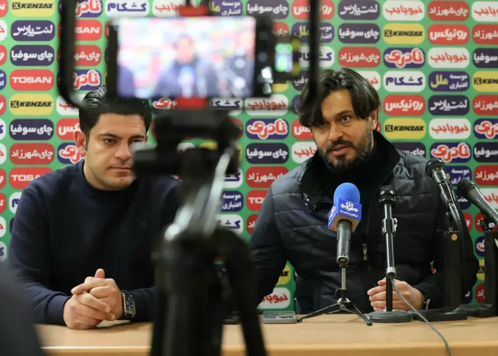 این جیغ و داد نیست، تذکر نکات تاکتیکی است / دقیقی و پاسخ تند به نویدکیا: به من بی‌احترامی کردی!