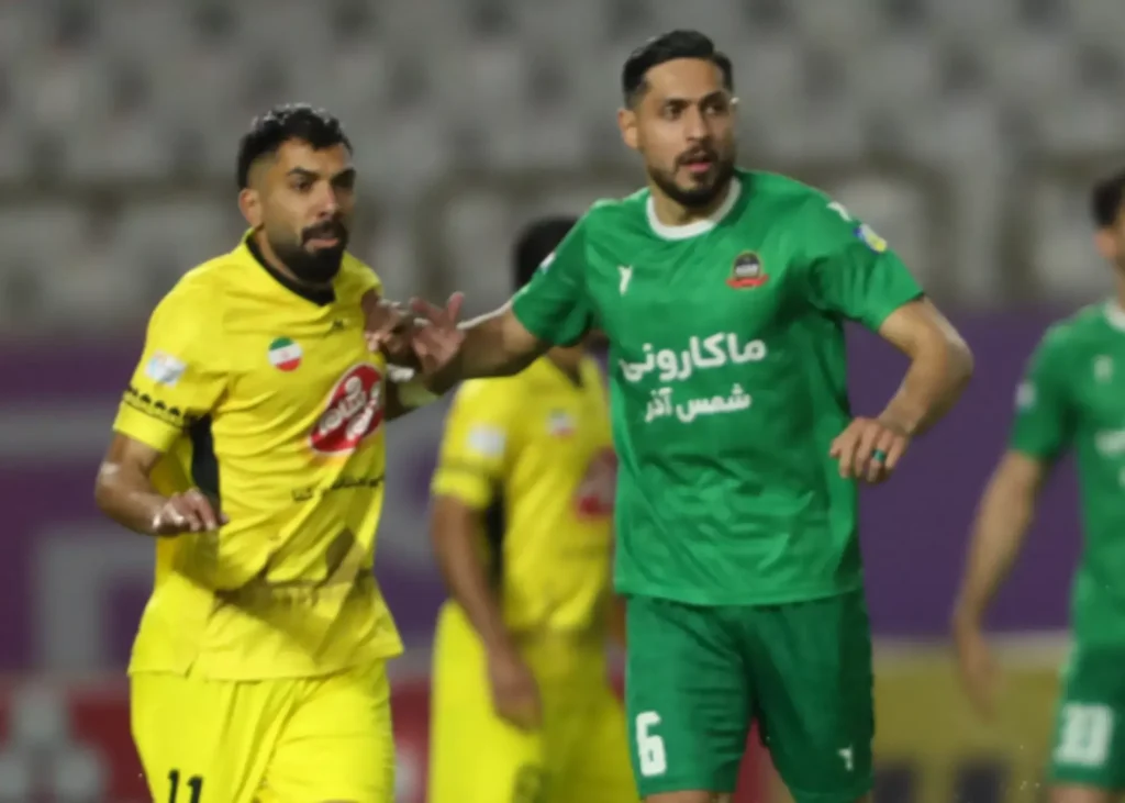 فجر 0 – شمس آذر 0: نیمه پر استرس و کم دقت