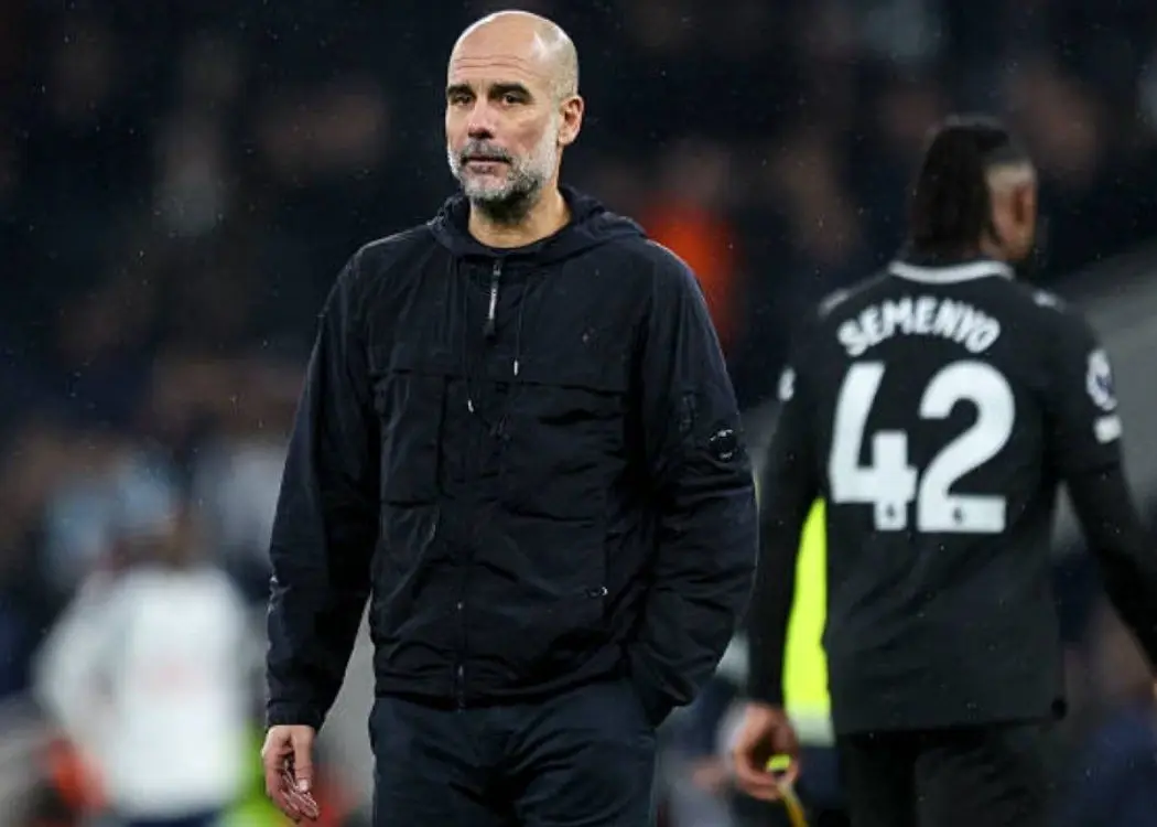 گری نویل خیال سیتی را راحت کرد/ نویل: سیتی قهرمان نخواهد شد