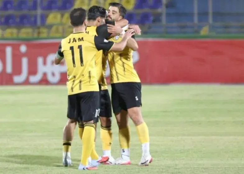 سلام پارس جنوبی به جمع مدعیان؛/ مهاجری آمار و ارقام زنبورها را بر ‌هم زد