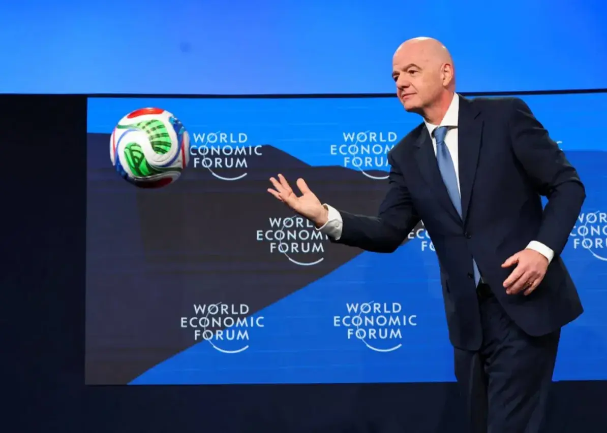 جنجال بزرگ در آستانه جام جهانی/ فیفا به دزدی متهم شد: 9 هزار دلار به سرقت رفت!