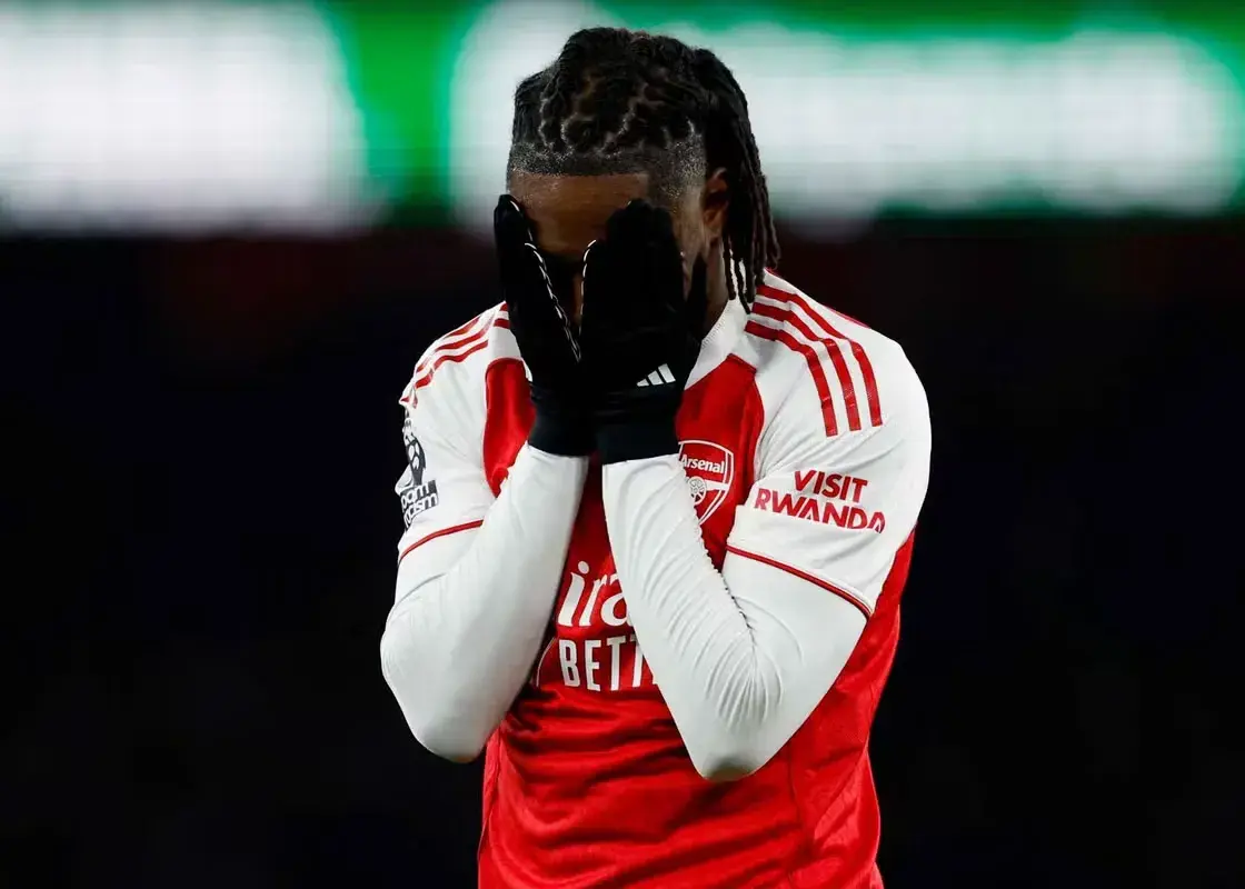 انتقاد صریح از ازه:/ ترمز دستی ستاره جدید آرسنال را کشیده‌اند!