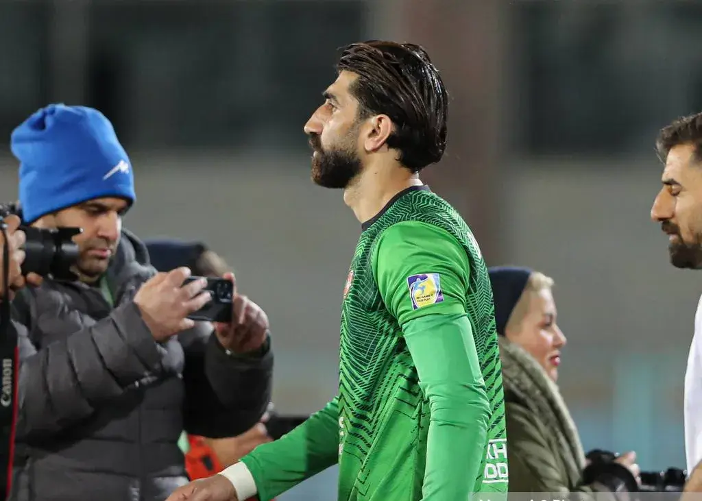 خروج بی‌صدا بیرو در بازی جنجالی: / بیرانوند فعال‌ترین دروازه‌بان فوتبال ایران!