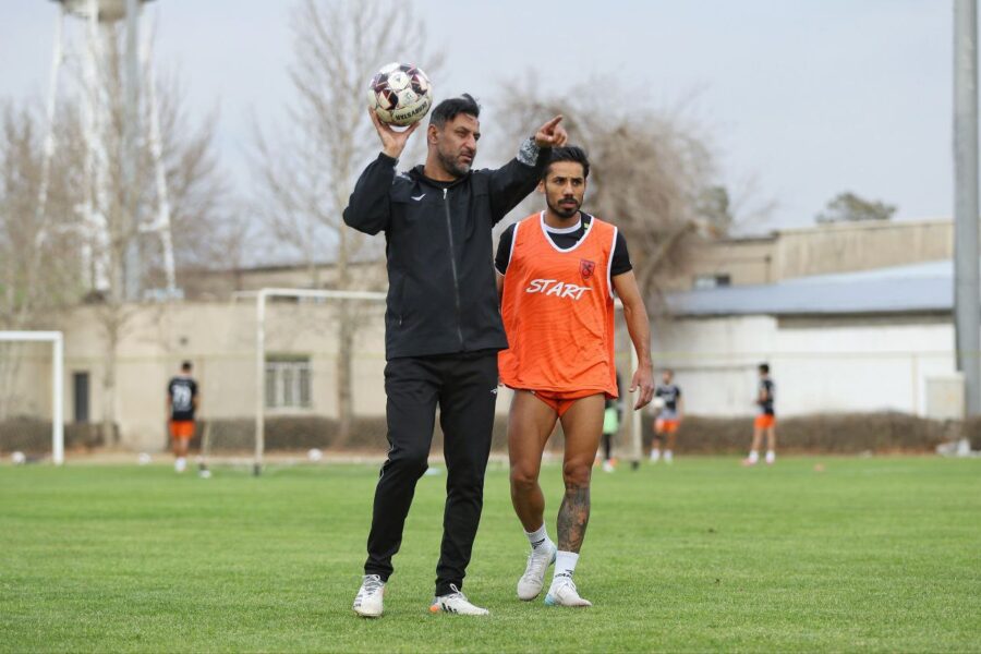 در آن مسابقه شخصیت تیم ما زیر سوال رفت؛/ شکوری: معضل مس از بازی تراکتور آغاز شد