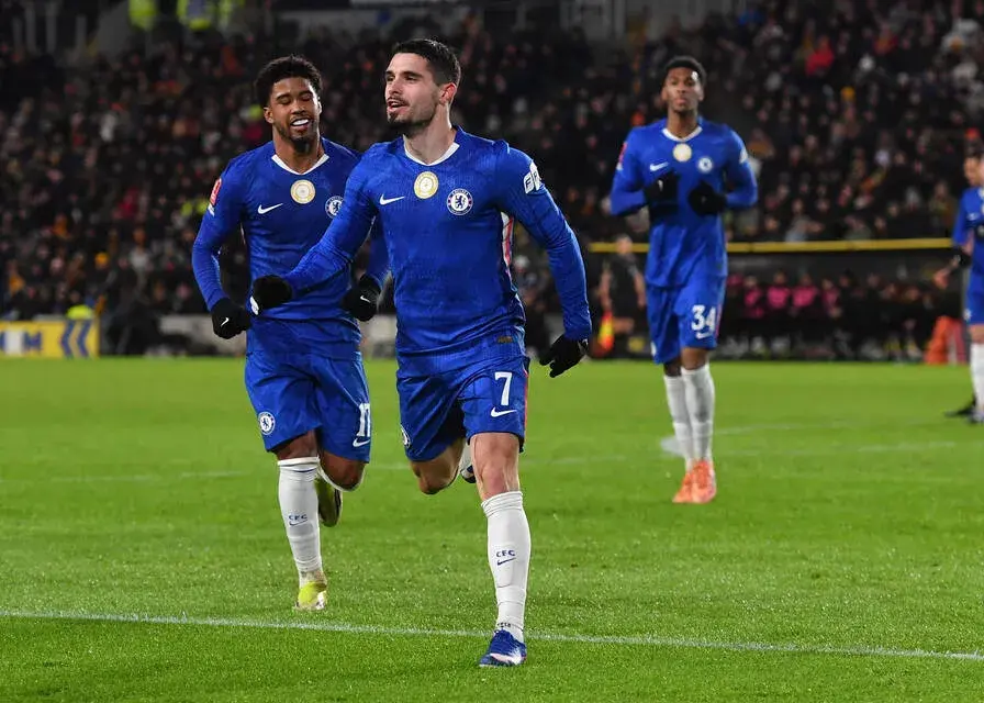 آبی‌ها آتش‌بازی راه انداختند/ هال‌سیتی 0-4 چلسی | اولین هت‌تریک عمر نتو