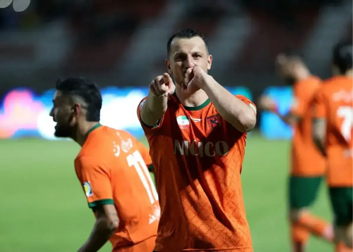 آرمان به دنبال تکرار اتفاق خوب مقابل پیکان/ مهاجم سابق استقلال کفش طلا پوشید!(عکس)