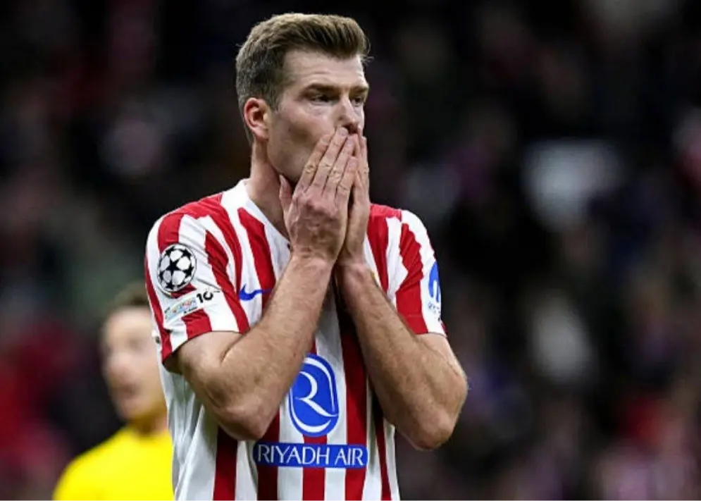 آژیر قرمز در اتلتیکو: ستاره تیم ضربه‌مغزی شد!