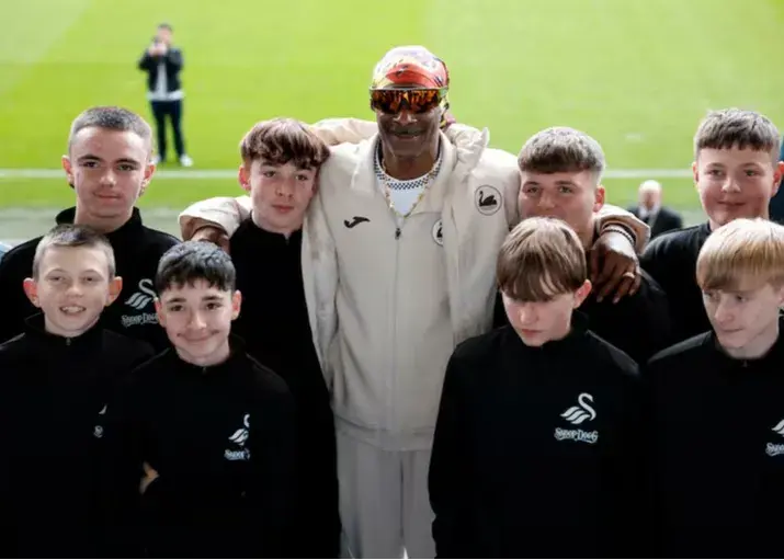 استارت اسنوپ‌داگ کنار مودریچ در سوانسی!