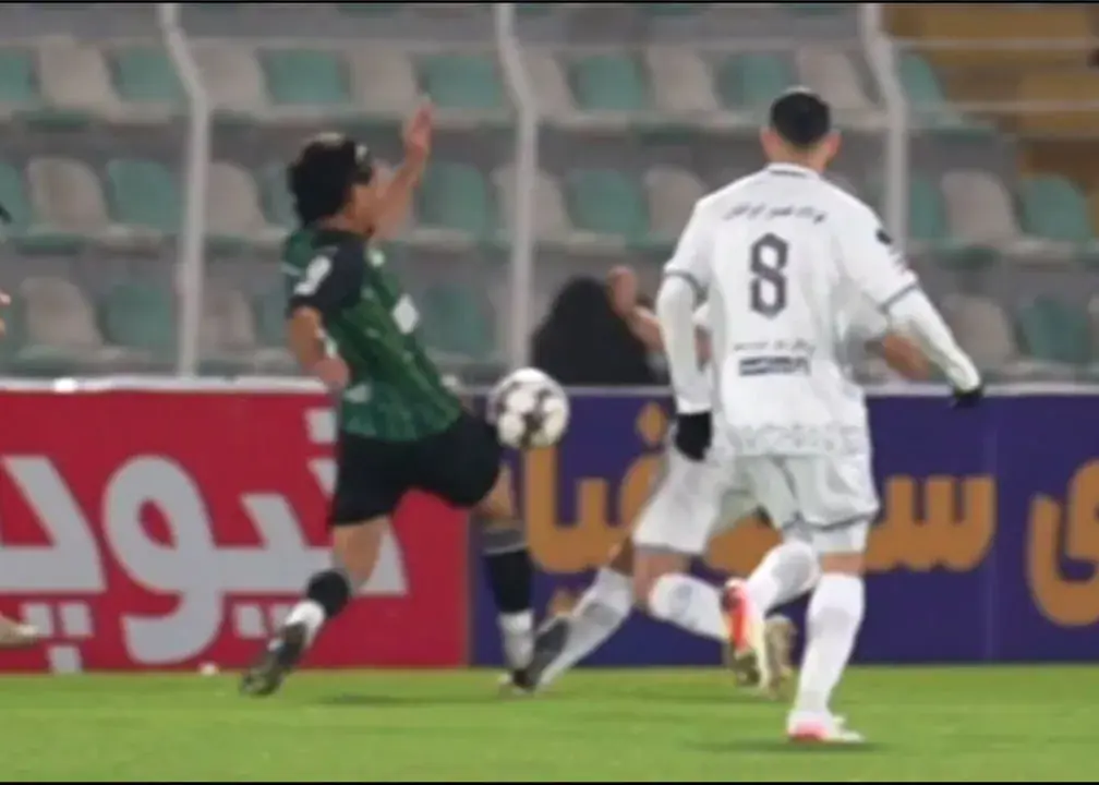 اعتراض چادرملو: تیم رحمتی باید اخراجی می‌داد