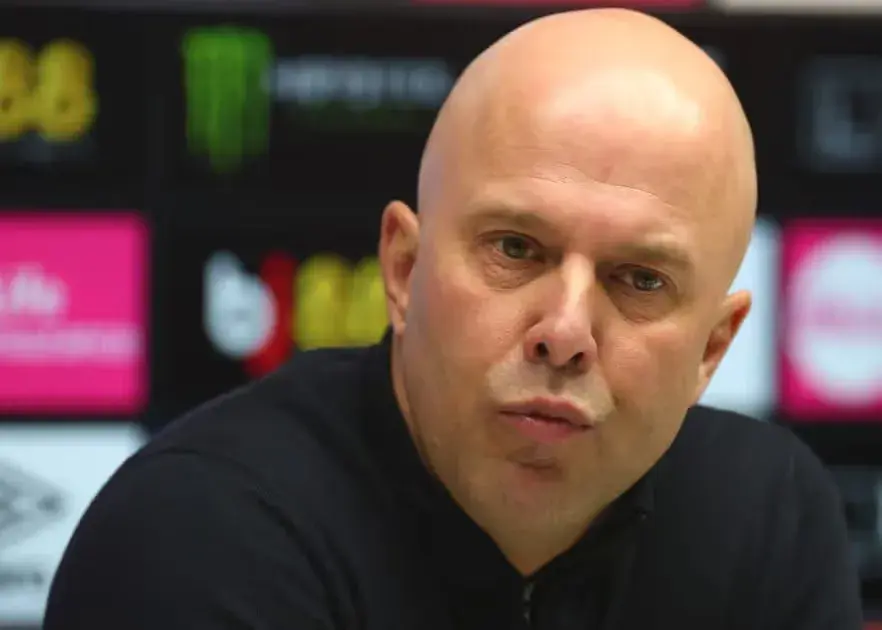 اعتراف آرنه اشلوت:/ فصلی سخت‌تر از این در دوران فوتبالم نداشته‌ام