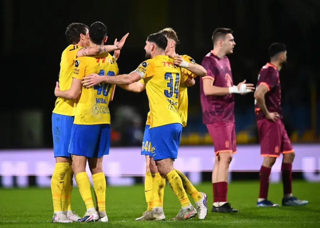 اللهیار دوباره گل زد، پنالتی گرفت و گل ساخت؛/ نمایش دیوانه‌وار صیادمنش تا 2+90