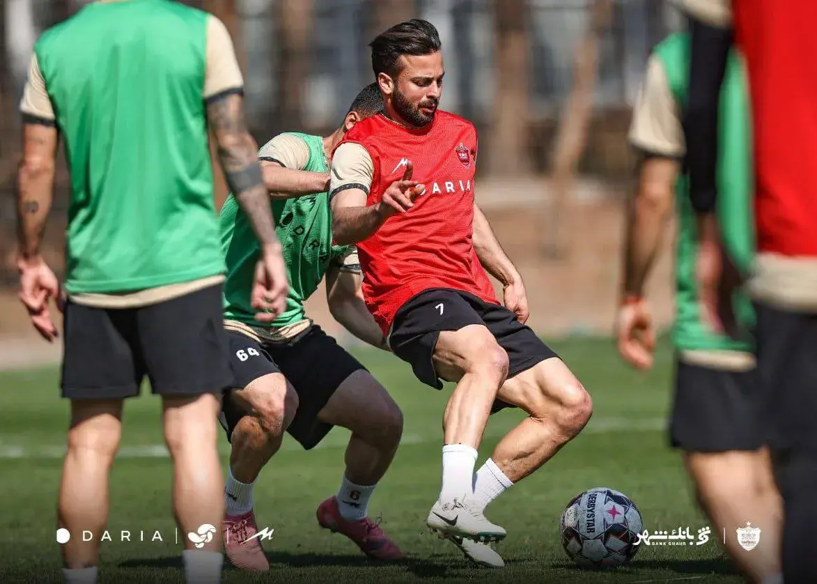 اوسمار ذهنش را به روی همه بست؛/ پرسپولیس قبل از خیبر مرموزترین تیم لیگ شد