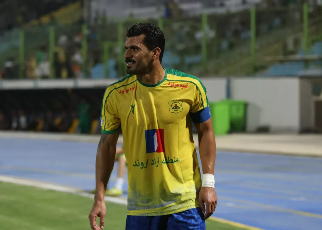 اکران سوپرگل طالب: تماشاگر ویژه: فراز کمالوند!