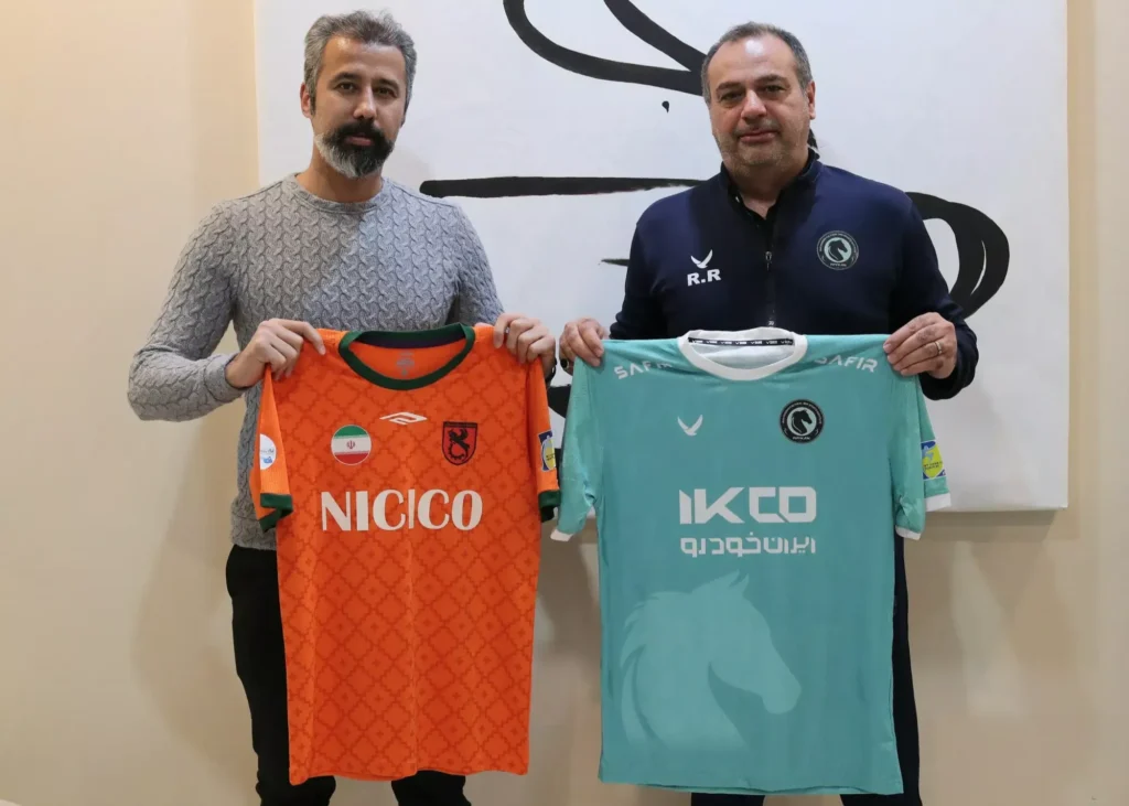 بازگشت هواداران به سکوهای ورزشگاه دستگردی:/ پیکان-مس رفسنجان با حضور محدود تماشاگران