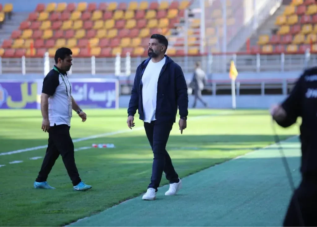 برایم مهم نیست که ناراحت بشود / ماجرای درگیری پیروز و خلیفه در آرنا (عکس)