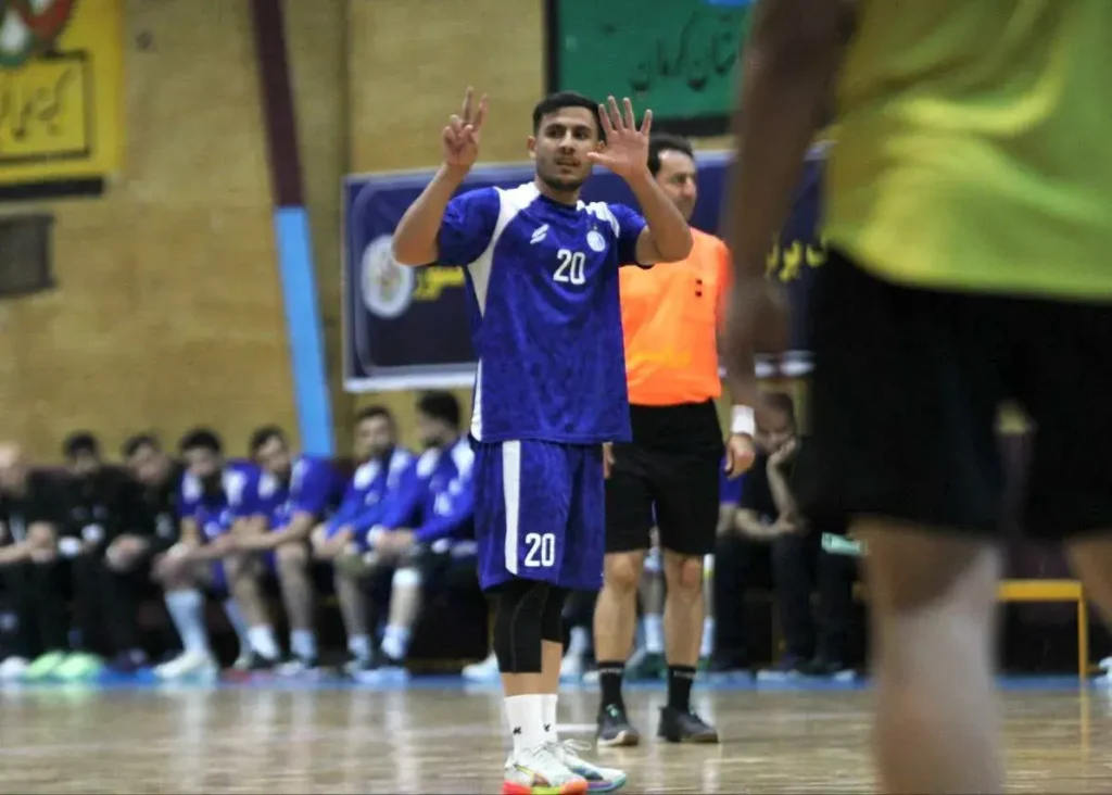 بردهای امیدوار کننده برای گچساران و سایپا؛/ استقلال کازرون صدر را رها نمی‌کند