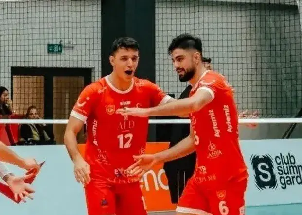 بردیا و یک نمایش فوق‌العاده دیگر؛/ ماشین امتیازگیری والیبال ایران توقف‌ناپذیر است