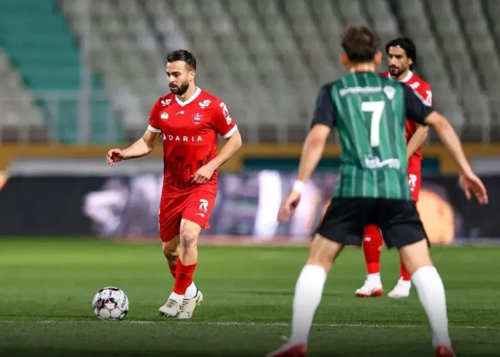 بعد از تعویض زودهنگام اتفاق افتاد/ لو رفتن اعتراض سروش روی نیمکت پرسپولیس