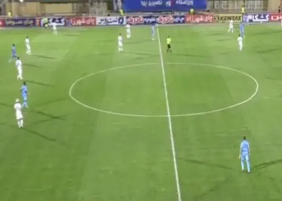 تصویر فیریز متفاوت تلویزیوین و دوربین آنالیز:/ گل‌گهر سند رو کرد: گل اول چادرملو آفساید! (عکس)